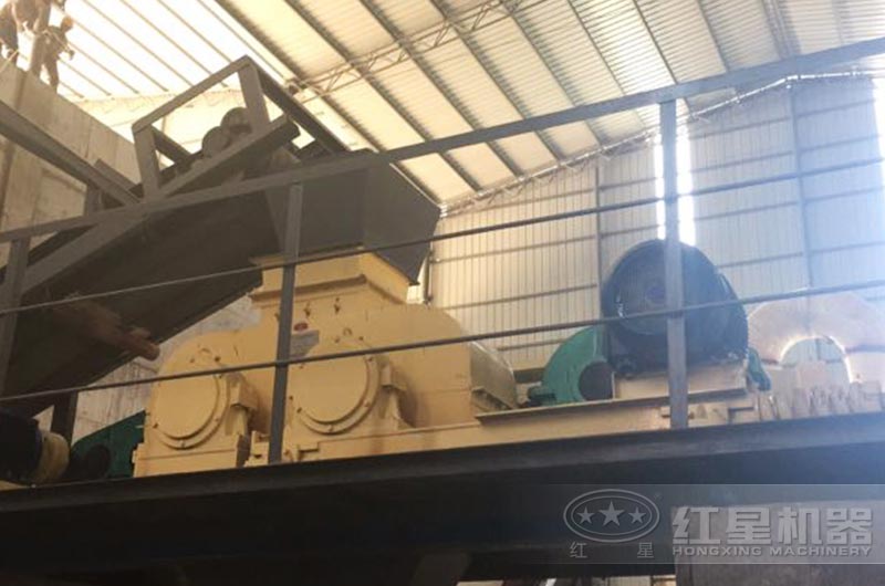 歡迎參觀紅星機(jī)器對(duì)輥破碎機(jī)現(xiàn)場(chǎng) 歡迎參觀紅星機(jī)器對(duì)輥破碎機(jī)現(xiàn)場(chǎng)