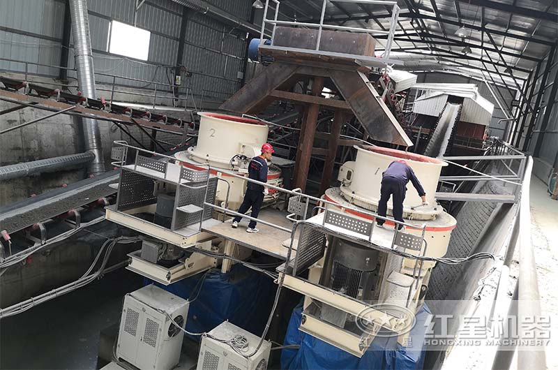 檢修沖擊式破碎機 檢修沖擊式破碎機