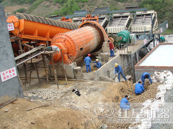 選礦球磨機現場作業(yè)