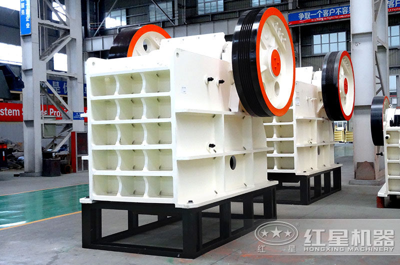 HD德版鄂破采用鍛造主軸，承載破碎力更大